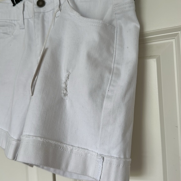 KANCAN white shorts modesty distressed sewn cuff mid rise Zip front NWT - Picture 4 of 9